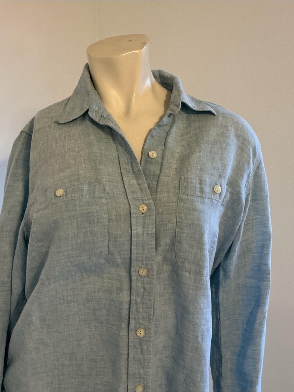Ralph Lauren Light Blue Linen Button-Down Shirt size S